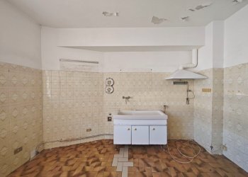 13.jpg - Bilocale Stradone D'Oria 120, La Spezia - foto 14