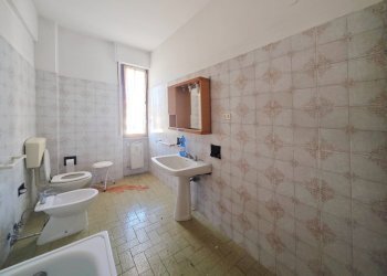 15.jpg - Bilocale Stradone D'Oria 120, La Spezia - foto 16