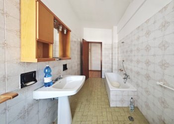 17.jpg - Bilocale Stradone D'Oria 120, La Spezia - foto 19