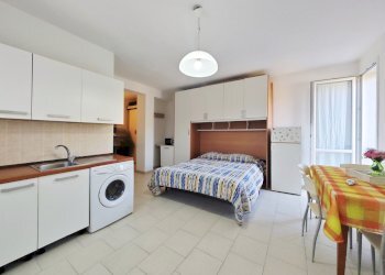 03.jpg - Monolocale via Guarrieri 1, Licciana Nardi - foto 4