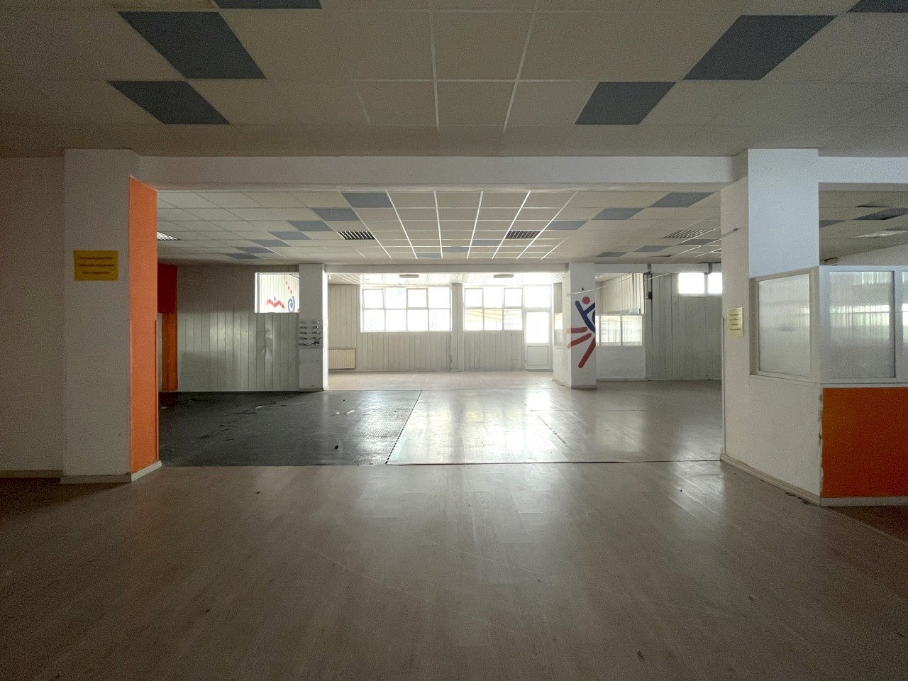 7.jpg - Locale Commerciale Piazza Giacomo Matteotti 8, Sarzana - foto 1