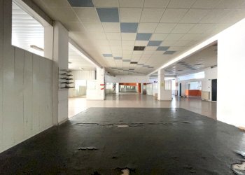 13.JPG - Locale Commerciale Piazza Giacomo Matteotti 8, Sarzana - foto 10