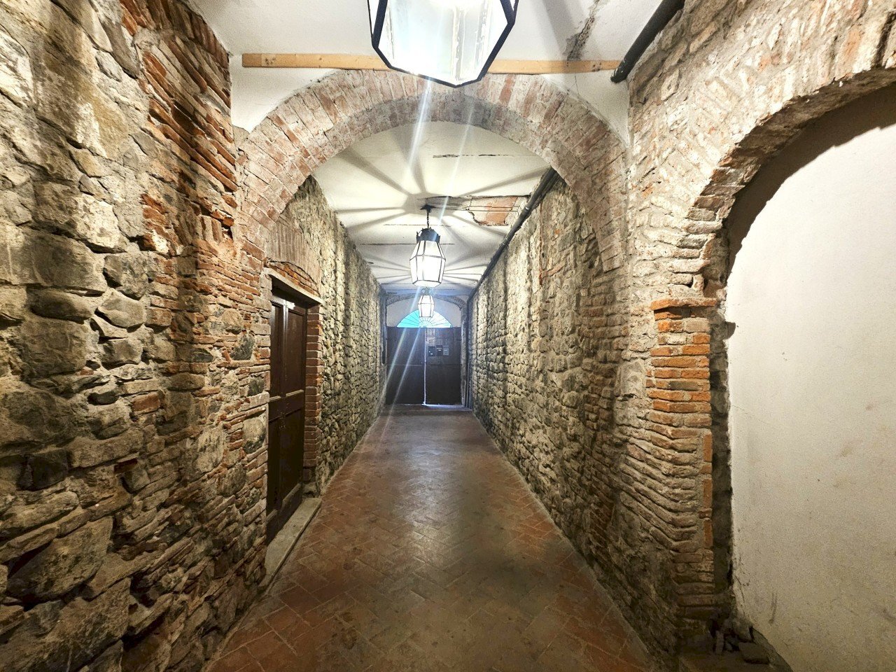 01.jpg - Appartamento Via Mazzini, Sarzana - foto 2