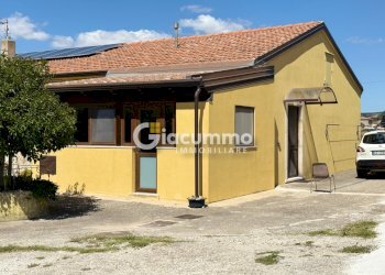 cont-lagop2.jpg - Villa a Schiera Strada Provinciale di Piano del Conte 8, Avigliano - foto 2