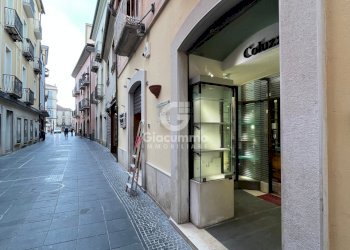 Loc-Comm37.jpg - Locale Commerciale Via Pretoria 80, Potenza - foto 2