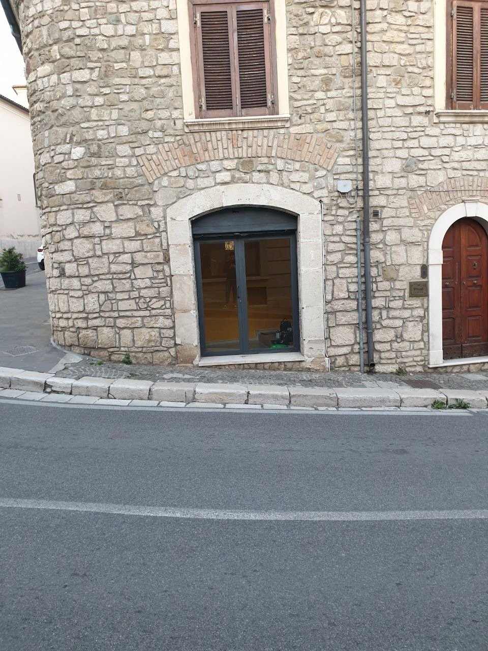 immagine_6_58bf20.jpg - Locale Commerciale Corso Umberto I 1, Potenza - foto 3