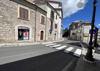 immagine_9_c7af9e.jpg - Locale Commerciale Corso Umberto I 1, Potenza - foto 1