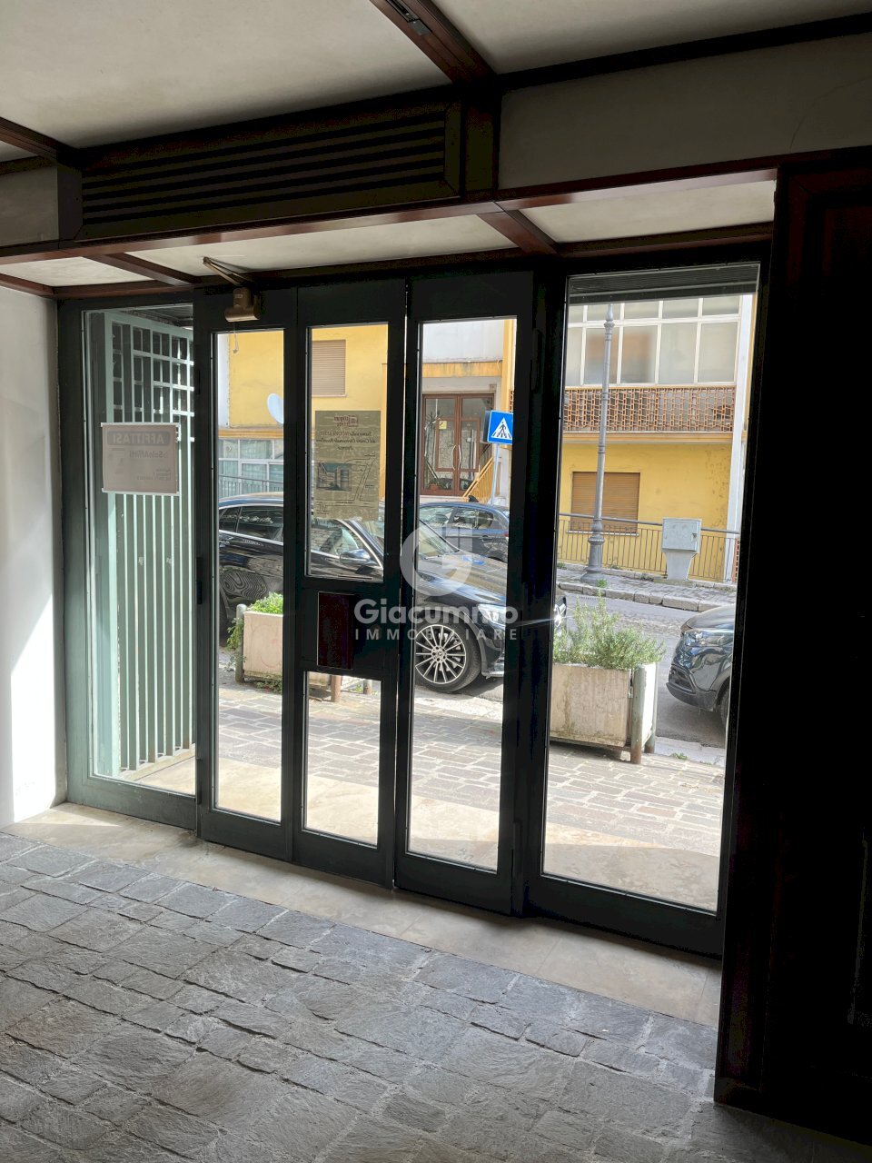 loc-comm-vaccaro1.jpg - Commercial Premises Via Nicola Vaccaro, Potenza - photo 2