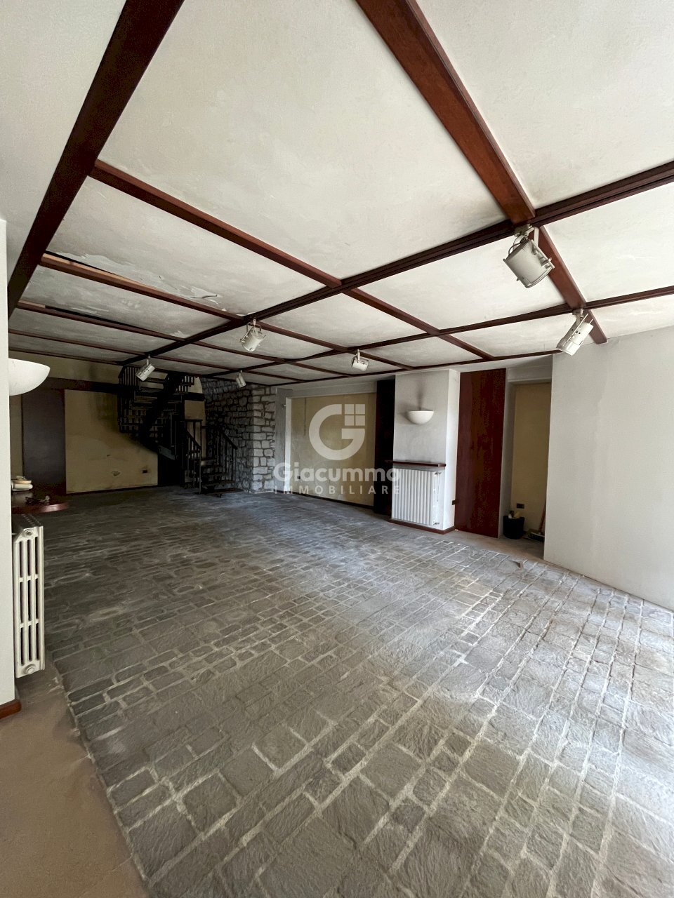 loc-comm-vaccaro3.jpg - Commercial Premises Via Nicola Vaccaro, Potenza - photo 3