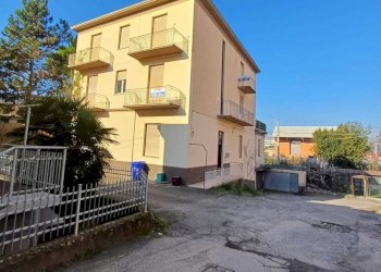 WhatsApp Image 2024-01-15 at 11.42.16.jpeg - Appartamento Fornovo di Taro - foto 1