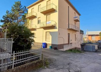 WhatsApp Image 2024-01-15 at 11.42.27 (1).jpeg - Appartamento Fornovo di Taro - foto 7