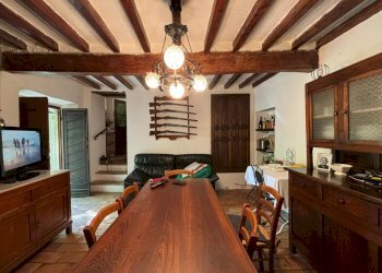 WhatsApp Image 2025-09-19 at 15.43.16 (17).jpeg - Porzione di casa Varano de' Melegari - foto 14