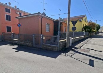 WhatsApp Image 2025-09-16 at 12.22.23 (1) - Copia - Villa Medesano - foto 7