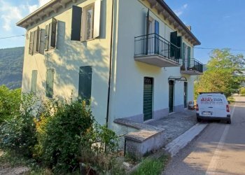 WhatsApp Image 2025-07-21 at 10.16.59 (1).jpeg - Trilocale Borgo Val di Taro - foto 3