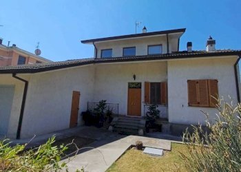 WhatsApp Image 2025-07-03 at 12.21.30.jpeg - Independent house Varano de' Melegari - photo 4