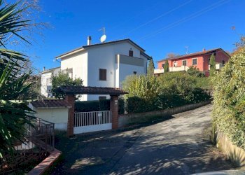 WhatsApp Image 2025-06-19 at 10.00.44.jpeg - Villa a Schiera Sarzana - foto 1