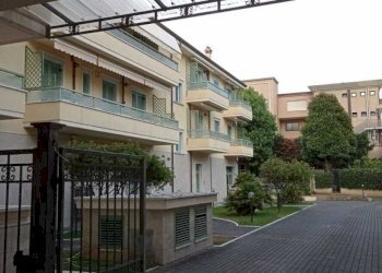 WhatsApp Image 2025-06-10 at 16.38.51 (2).jpeg - Quadrilocale Massa - foto 2