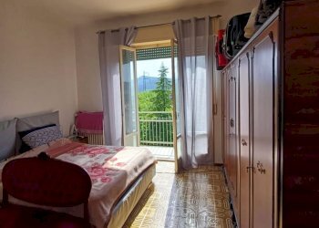 WhatsApp Image 2025-04-28 at 09.59.12 (1).jpeg - Quadrilocale Fornovo di Taro - foto 10