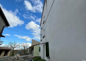 WhatsApp Image 2025-04-15 at 17.22.06 (2).jpeg - Appartamento Varano de' Melegari - foto 3