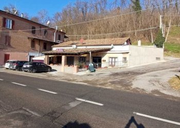 WhatsApp Image 2024-01-25 at 11.32.55.jpeg - Locale Commerciale Fornovo di Taro - foto 3