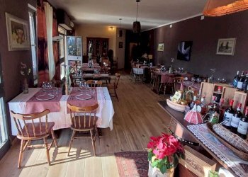 WhatsApp Image 2024-01-25 at 11.32.58.jpeg - Locale Commerciale Fornovo di Taro - foto 12