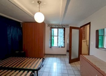 WhatsApp Image 2025-02-03 at 16.09.38 (1).jpeg - Porzione di casa Varano de' Melegari - foto 8