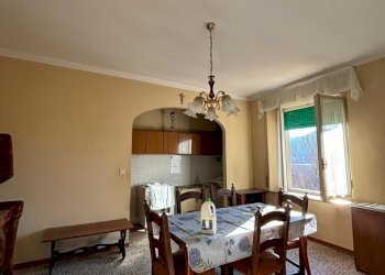 WhatsApp Image 2025-01-14 at 15.30.11 (1).jpeg - Villa Trifamiliare Varano de' Melegari - foto 8