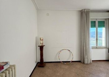 WhatsApp Image 2025-01-14 at 15.31.06 (1).jpeg - Villa Trifamiliare Varano de' Melegari - foto 27