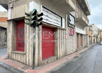 IMG_4897 - dimensioni grandi.jpeg - Commercial Premises Adrano - photo 3