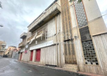 IMG_4894 - dimensioni grandi.jpeg - Commercial Premises Adrano - photo 13