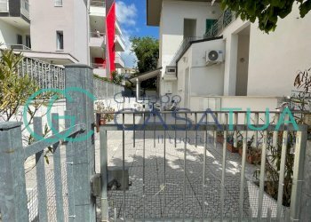 Ingresso esterno - Trilocale via Fratelli Bandiera 18, Tortoreto - foto 15