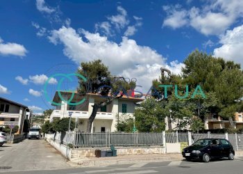 Facciata - Trilocale via Fratelli Bandiera 18, Tortoreto - foto 17