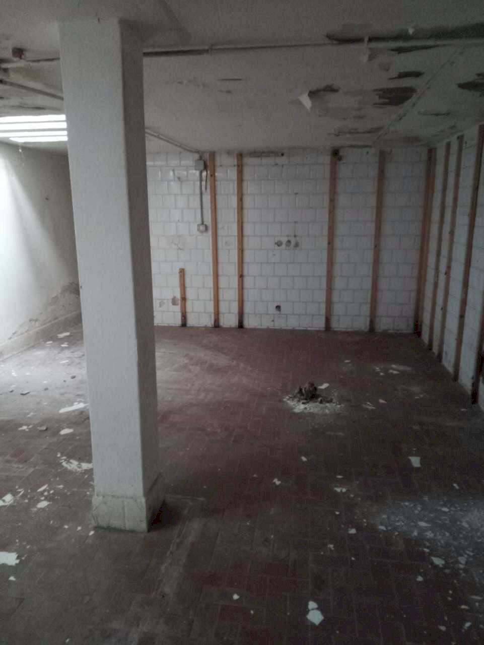 IMG-20250822-WA0036.jpg - Show room Via Arziglia 111, Bordighera - foto 1