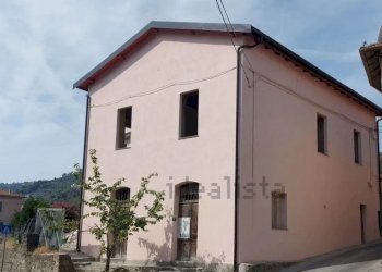 Screenshot 2025-02-10 181600.jpg - Casale Piazza Mazzini 11, Camporosso - foto 1