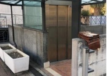 Box accesso facilitato da ascensore .JPG - Quadrilocale Lungomare Argentina 10, Bordighera - foto 29