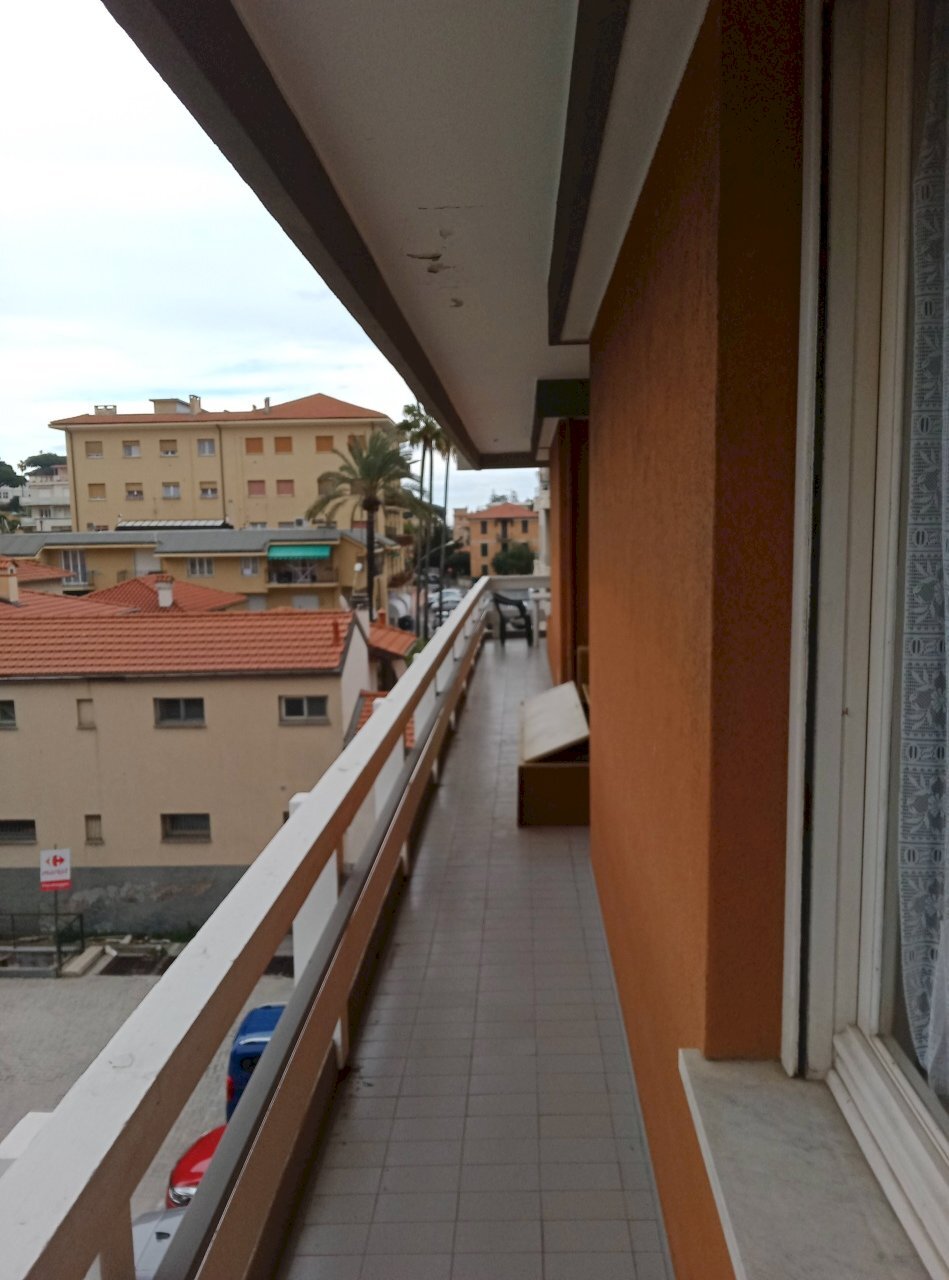 IMG_20250329_151225_282.jpg - Trilocale Via Braie 3, Bordighera - foto 1