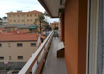IMG_20250329_151225_282.jpg - Trilocale Via Braie 3, Bordighera - foto 1
