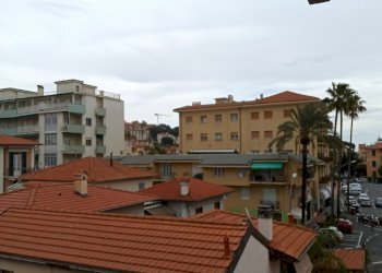 IMG_20250329_151154_437.jpg - Trilocale Via Braie 3, Bordighera - foto 2