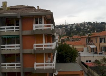 IMG_20250329_151157_073.jpg - Trilocale Via Braie 3, Bordighera - foto 3