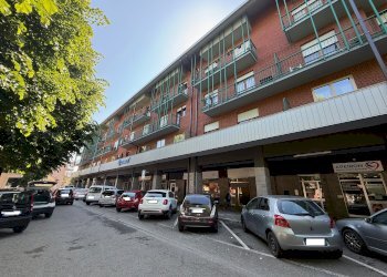 Three-room apartment Via Pinerolo 41, Piossasco - photo 1