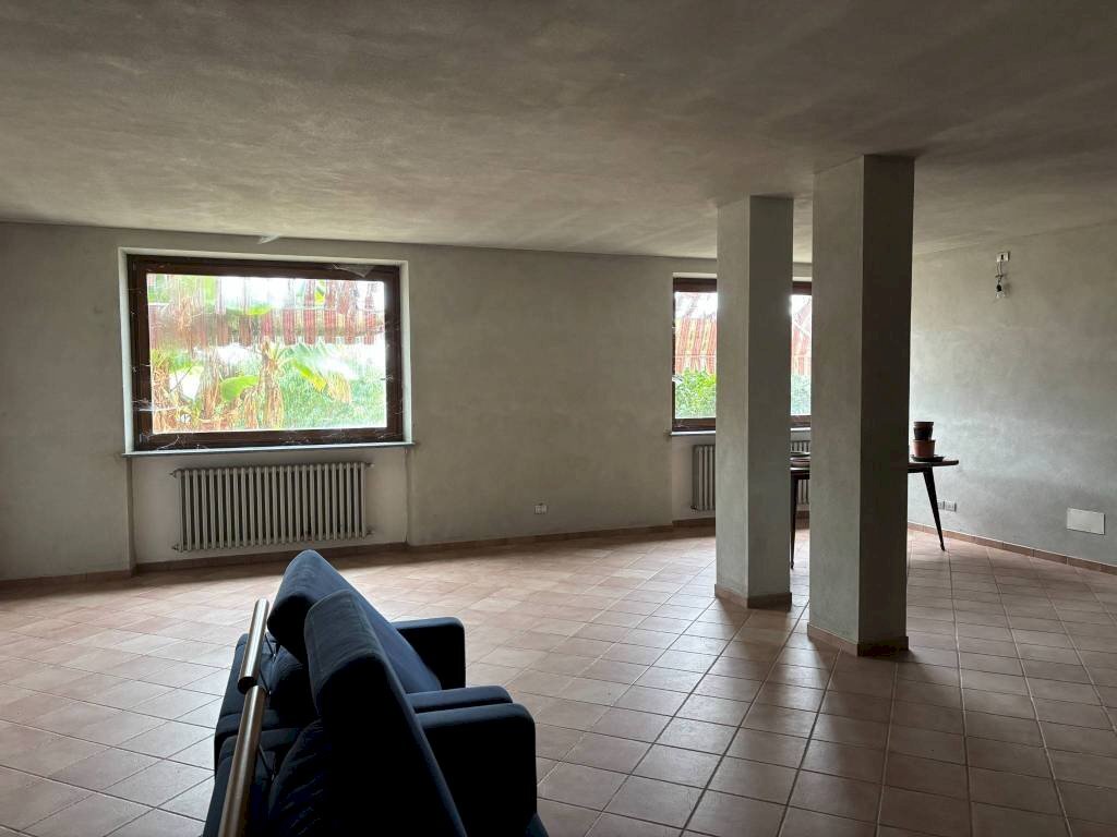 Casa indipendente Isola d'Asti - foto 1