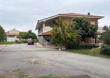 Casa indipendente Isola d'Asti - foto 11