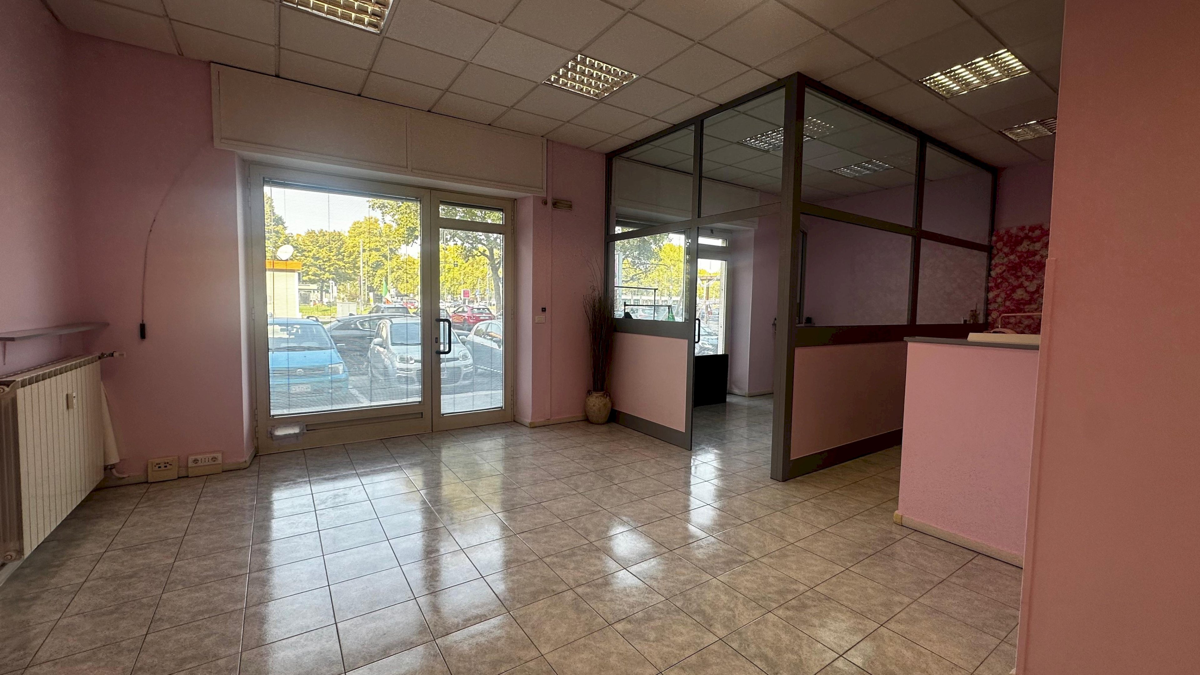 Dettagli - Locale Commerciale corso Unione Sovietica, 431, Torino (zona Mirafiori Sud) - foto 3