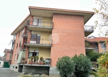 Quadrilocale Via luigi ronco, Leini - foto 1