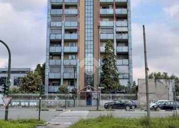 Box Strada del Portone, Torino (zona Mirafiori Nord) - foto 2