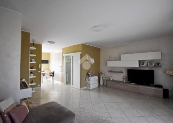 Four-room apartment Viale friuli, Ivrea - photo 3