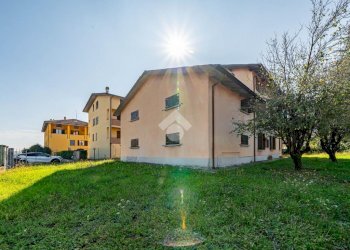 Villa Via Martiri della Bettola, Reggio nell'Emilia - foto 3