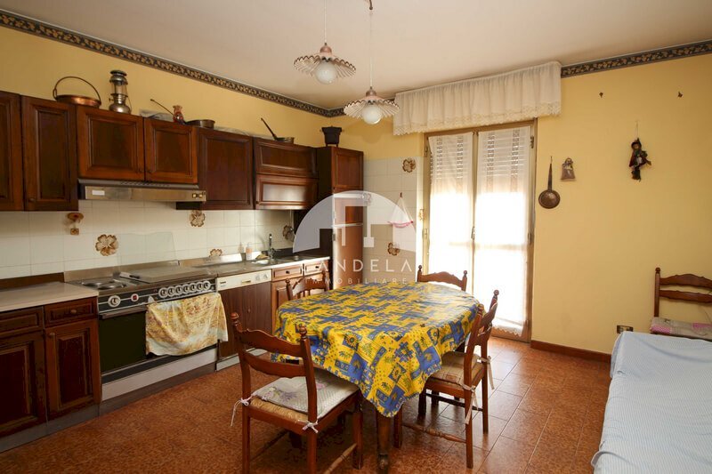 Four-room apartment Rocca de' Baldi - photo 1
