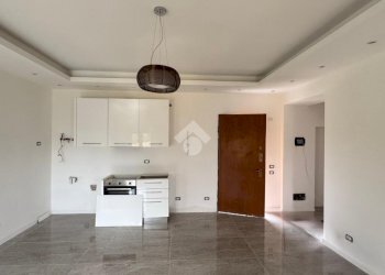 Three-room apartment Via Padova, Gessate - photo 3