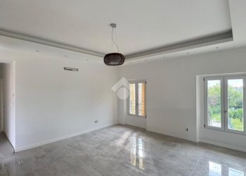 Three-room apartment Via Padova, Gessate - photo 4
